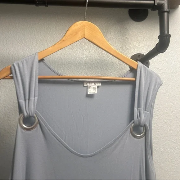 Venus fringe trim sleeveless top women’s size Large dusty blue pin hole on back - Picture 3 of 6